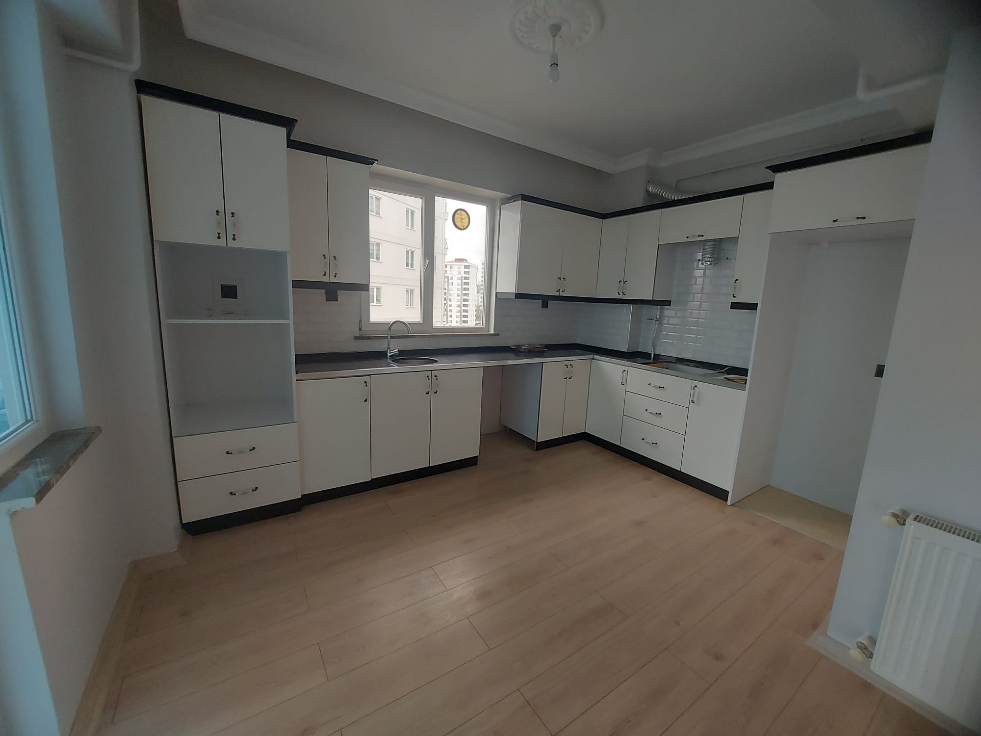 ŞAHİNCİLİ DE AZAK TOWER SİTESİ 3+1 SATILIK VE KİRALIK DAİRE